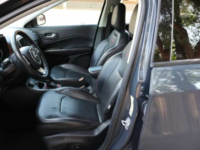 Джип Compass 2018 у Рівному на Automoto.ua Сірий Джип Compass, об'ємом двигуна 2.4 л та пробігом 50 тис. км за 2200 $, фото 11 на Automoto.ua