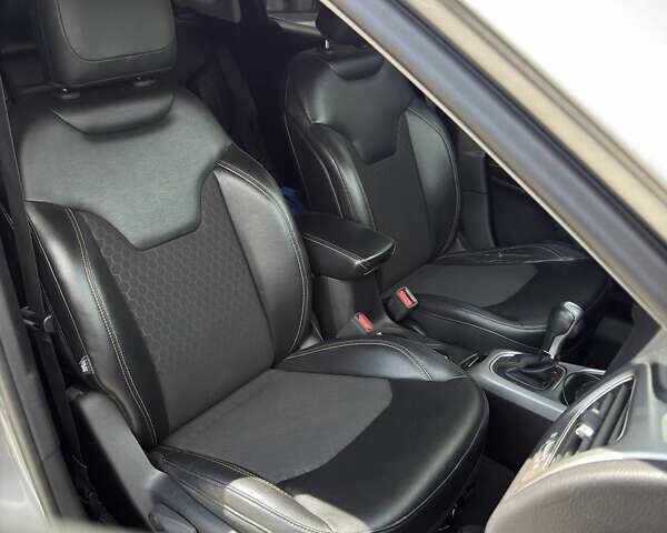 Сірий Джип Compass, об'ємом двигуна 2.36 л та пробігом 130 тис. км за 15000 $, фото 14 на Automoto.ua