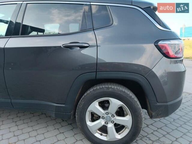 Серый Джип Компас, объемом двигателя 2.4 л и пробегом 190 тыс. км за 14490 $, фото 4 на Automoto.ua