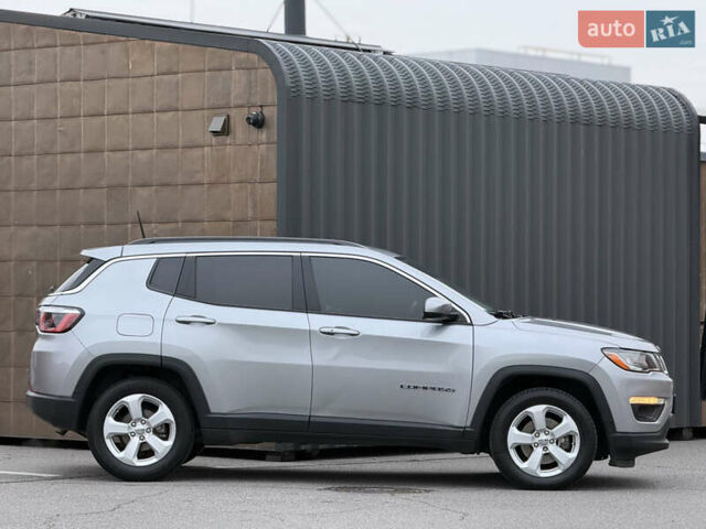 Серый Джип Компас, объемом двигателя 2.36 л и пробегом 105 тыс. км за 14950 $, фото 8 на Automoto.ua