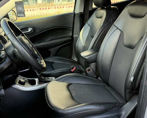 Серый Джип Компас, объемом двигателя 2.36 л и пробегом 191 тыс. км за 12900 $, фото 11 на Automoto.ua