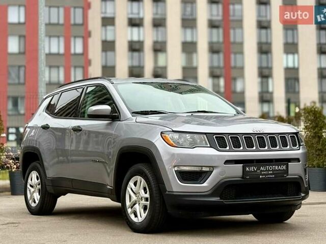 Серый Джип Компас, объемом двигателя 2.4 л и пробегом 191 тыс. км за 13400 $, фото 4 на Automoto.ua