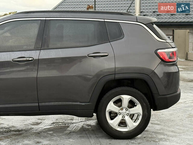 Серый Джип Компас, объемом двигателя 2.36 л и пробегом 230 тыс. км за 15999 $, фото 4 на Automoto.ua