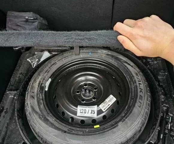 Серый Джип Компас, объемом двигателя 0 л и пробегом 114 тыс. км за 8100 $, фото 13 на Automoto.ua