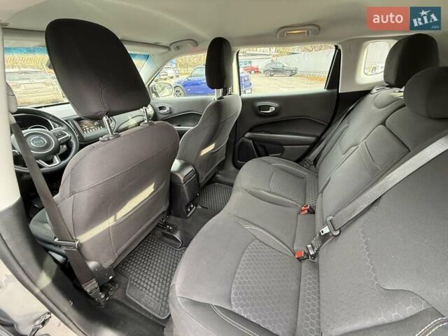 Сірий Джип Compass, об'ємом двигуна 2.4 л та пробігом 127 тис. км за 14900 $, фото 31 на Automoto.ua