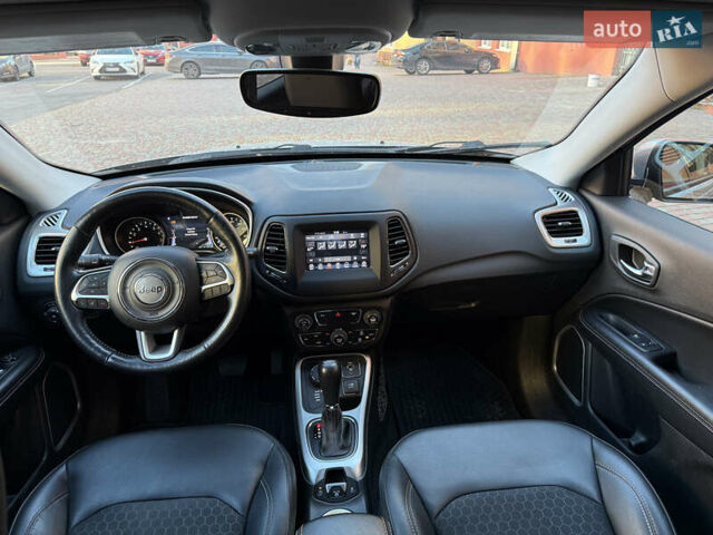 Сірий Джип Compass, об'ємом двигуна 2.4 л та пробігом 121 тис. км за 14950 $, фото 6 на Automoto.ua