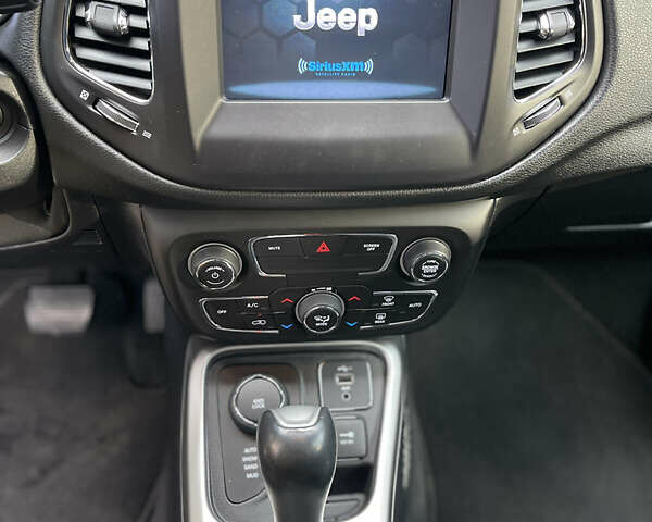 Сірий Джип Compass, об'ємом двигуна 2.36 л та пробігом 60 тис. км за 16490 $, фото 35 на Automoto.ua