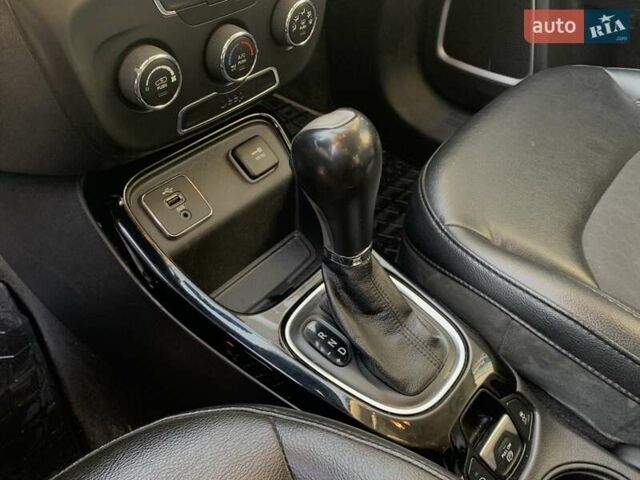 Серый Джип Компас, объемом двигателя 2.36 л и пробегом 140 тыс. км за 15600 $, фото 12 на Automoto.ua