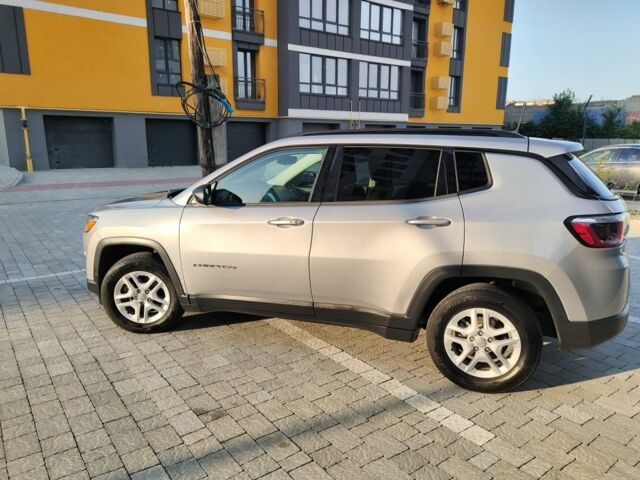 Серый Джип Компас, объемом двигателя 2.4 л и пробегом 173 тыс. км за 15800 $, фото 4 на Automoto.ua