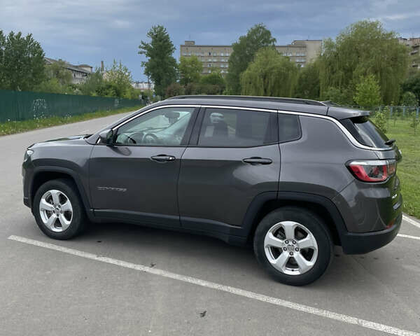 Сірий Джип Compass, об'ємом двигуна 2.4 л та пробігом 123 тис. км за 18000 $, фото 6 на Automoto.ua