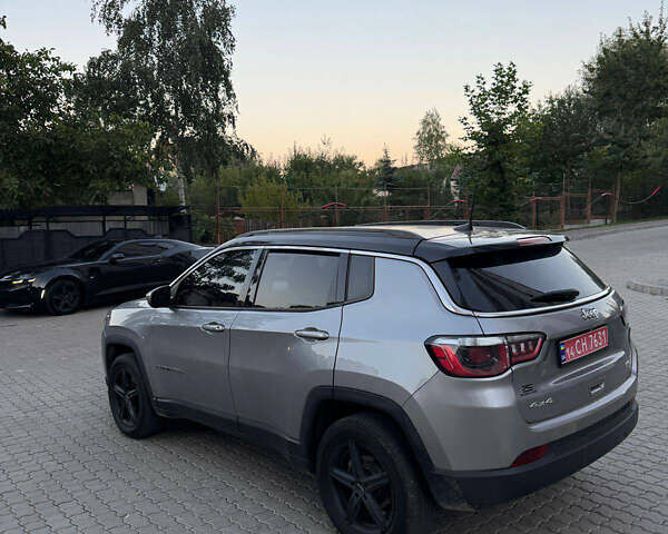 Сірий Джип Compass, об'ємом двигуна 2.36 л та пробігом 119 тис. км за 13800 $, фото 3 на Automoto.ua