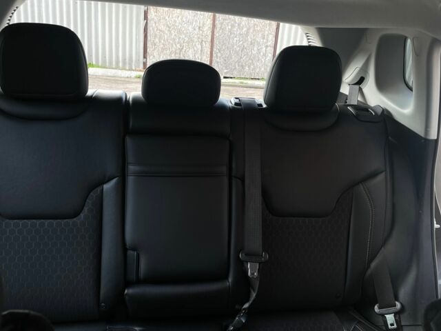 Серый Джип Компас, объемом двигателя 2.4 л и пробегом 96 тыс. км за 16000 $, фото 9 на Automoto.ua