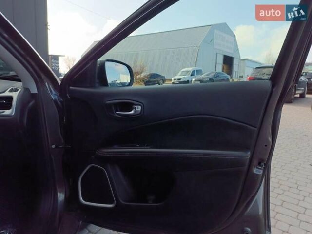 Серый Джип Компас, объемом двигателя 2.4 л и пробегом 190 тыс. км за 14490 $, фото 26 на Automoto.ua