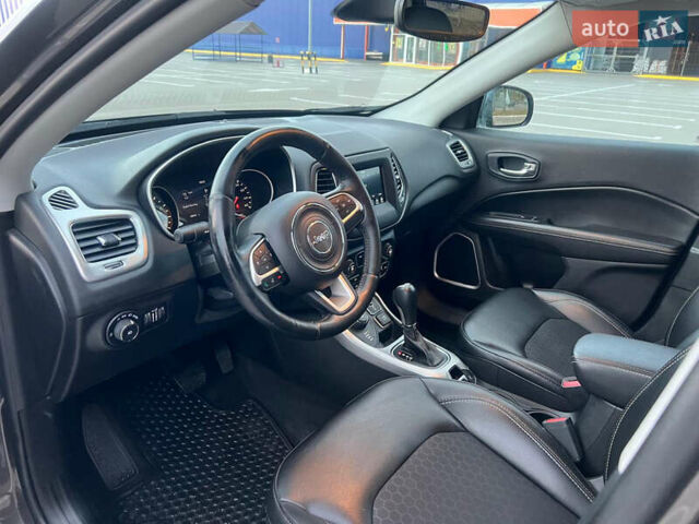 Джип Компас 2018 в Сумах на Automoto.ua Серый Джип Компас, объемом двигателя 2.36 л и пробегом 88 тыс. км за 14600 $, фото 14 на Automoto.ua