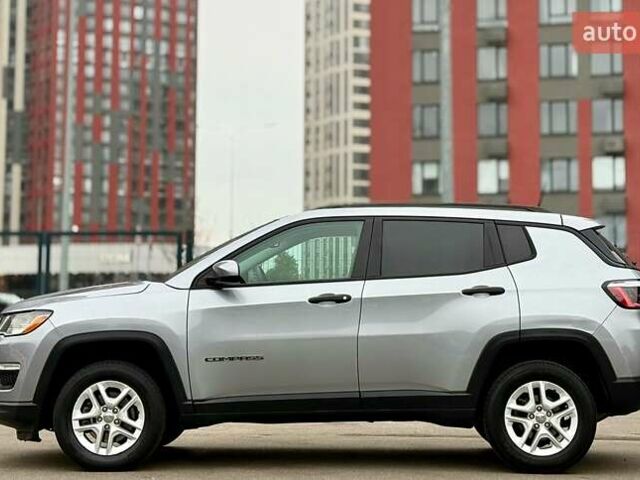 Серый Джип Компас, объемом двигателя 2.4 л и пробегом 191 тыс. км за 13400 $, фото 6 на Automoto.ua