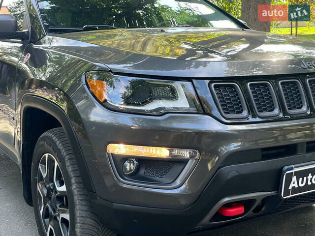 Сірий Джип Compass, об'ємом двигуна 2.4 л та пробігом 63 тис. км за 17990 $, фото 2 на Automoto.ua