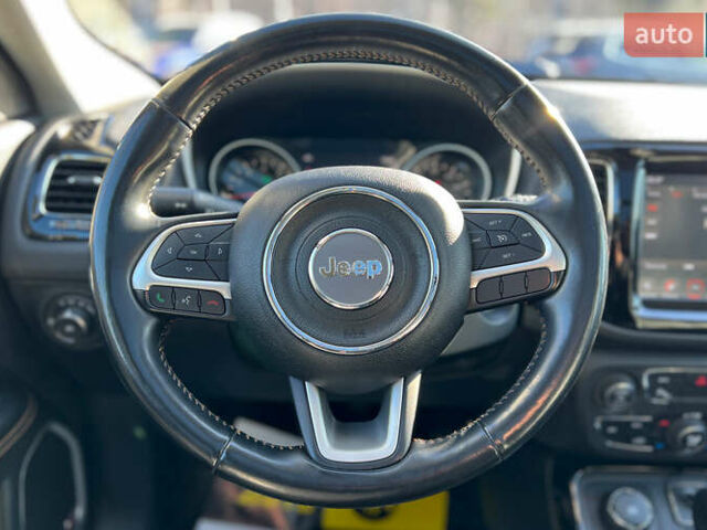 Сірий Джип Compass, об'ємом двигуна 2.4 л та пробігом 167 тис. км за 17700 $, фото 19 на Automoto.ua