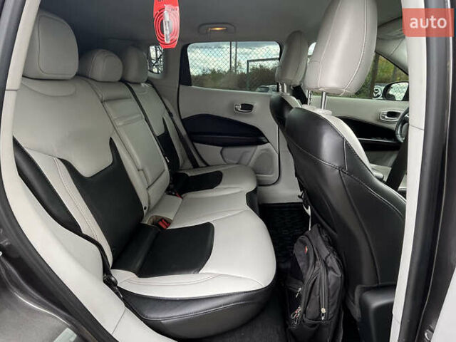 Сірий Джип Compass, об'ємом двигуна 2.36 л та пробігом 220 тис. км за 13800 $, фото 22 на Automoto.ua