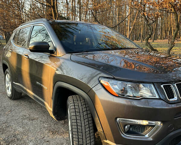 Серый Джип Компас, объемом двигателя 2.4 л и пробегом 86 тыс. км за 15500 $, фото 3 на Automoto.ua