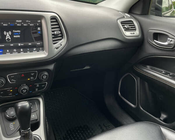Сірий Джип Compass, об'ємом двигуна 2.4 л та пробігом 123 тис. км за 18000 $, фото 40 на Automoto.ua