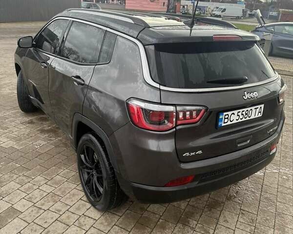 Сірий Джип Compass, об'ємом двигуна 2.36 л та пробігом 220 тис. км за 13499 $, фото 2 на Automoto.ua