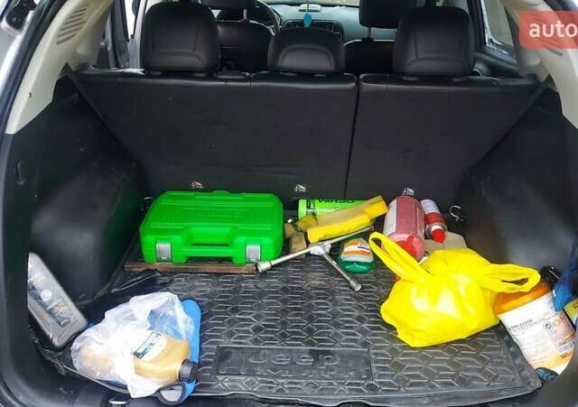 Серый Джип Компас, объемом двигателя 2.36 л и пробегом 60 тыс. км за 18200 $, фото 11 на Automoto.ua