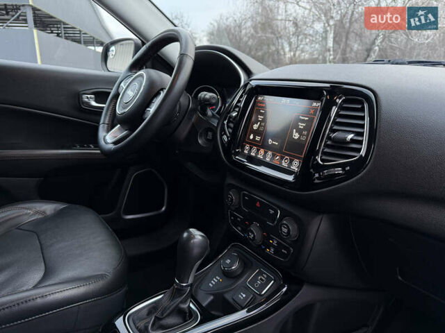 Сірий Джип Compass, об'ємом двигуна 2.4 л та пробігом 136 тис. км за 14700 $, фото 50 на Automoto.ua