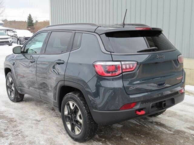 Сірий Джип Compass, об'ємом двигуна 2.4 л та пробігом 48 тис. км за 7000 $, фото 5 на Automoto.ua