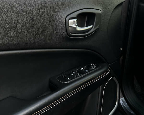 Серый Джип Компас, объемом двигателя 2.4 л и пробегом 86 тыс. км за 15500 $, фото 36 на Automoto.ua