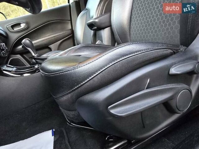 Сірий Джип Compass, об'ємом двигуна 2.36 л та пробігом 163 тис. км за 15000 $, фото 21 на Automoto.ua