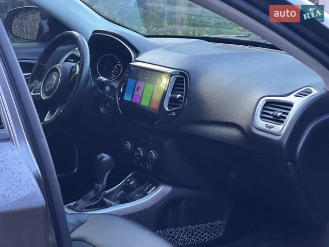 Сірий Джип Compass, об'ємом двигуна 2.36 л та пробігом 184 тис. км за 12900 $, фото 13 на Automoto.ua
