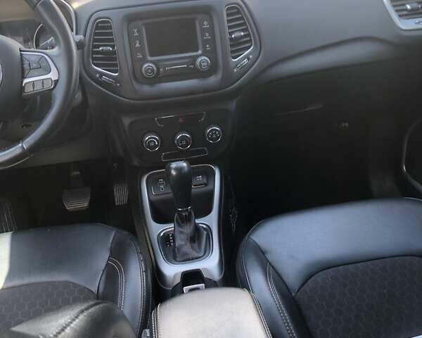 Сірий Джип Compass, об'ємом двигуна 2.4 л та пробігом 150 тис. км за 13100 $, фото 18 на Automoto.ua