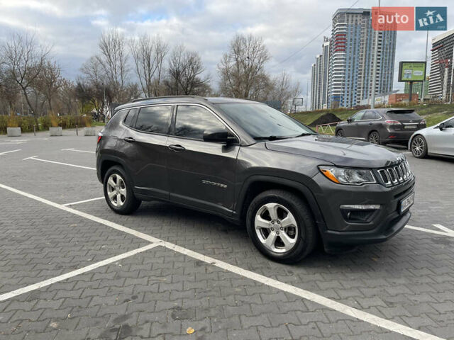 Серый Джип Компас, объемом двигателя 2.36 л и пробегом 105 тыс. км за 13500 $, фото 5 на Automoto.ua