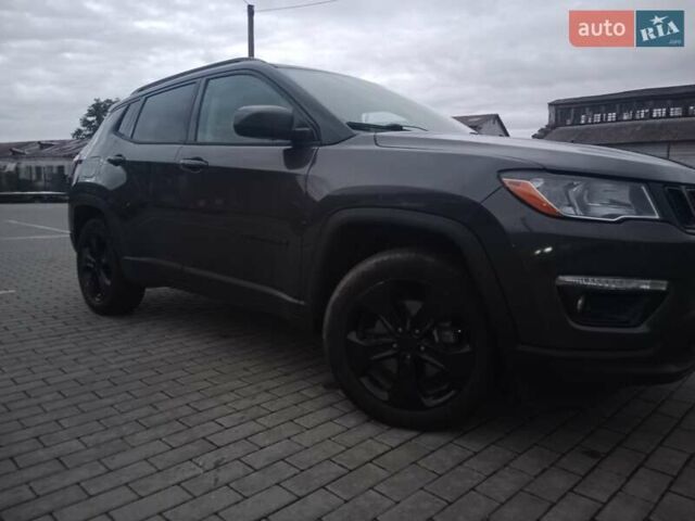 Джип Компас 2018 в Ромнах на Automoto.ua Серый Джип Компас, объемом двигателя 2.36 л и пробегом 134 тыс. км за 15800 $, фото 6 на Automoto.ua