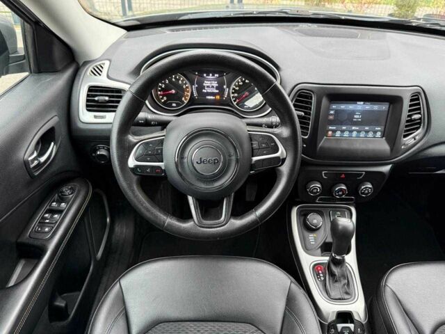 Серый Джип Компас, объемом двигателя 2.4 л и пробегом 190 тыс. км за 13400 $, фото 9 на Automoto.ua