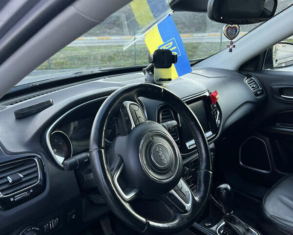 Сірий Джип Compass, об'ємом двигуна 2.4 л та пробігом 185 тис. км за 14900 $, фото 5 на Automoto.ua