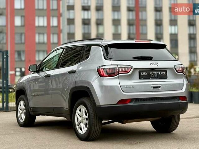 Серый Джип Компас, объемом двигателя 2.4 л и пробегом 191 тыс. км за 13400 $, фото 10 на Automoto.ua