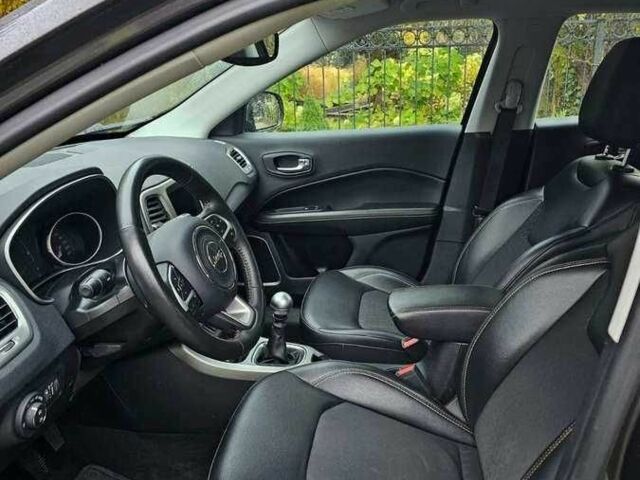 Серый Джип Компас, объемом двигателя 0 л и пробегом 114 тыс. км за 8100 $, фото 6 на Automoto.ua