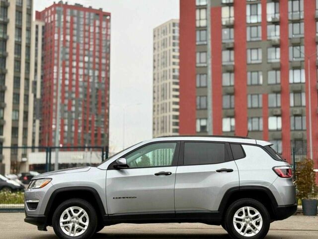 Серый Джип Компас, объемом двигателя 2.4 л и пробегом 190 тыс. км за 13400 $, фото 5 на Automoto.ua