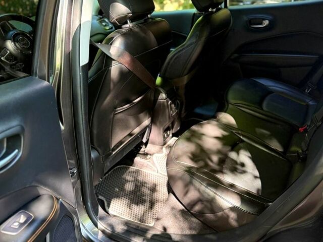 Сірий Джип Compass, об'ємом двигуна 2.4 л та пробігом 114 тис. км за 14500 $, фото 4 на Automoto.ua