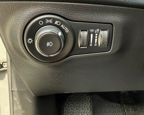 Серый Джип Компас, объемом двигателя 2.4 л и пробегом 95 тыс. км за 18100 $, фото 14 на Automoto.ua