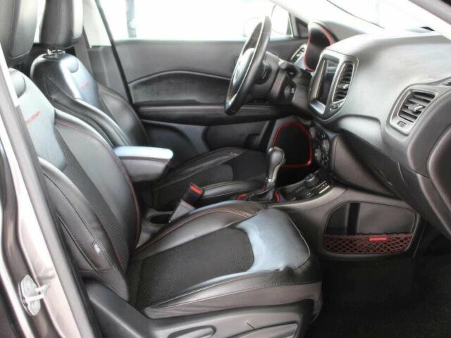 Сірий Джип Compass, об'ємом двигуна 2.4 л та пробігом 33 тис. км за 9000 $, фото 6 на Automoto.ua