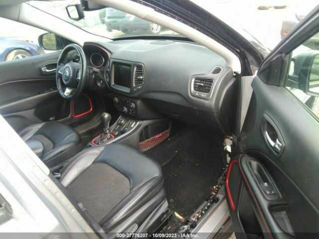 Серый Джип Компас, объемом двигателя 2.4 л и пробегом 23 тыс. км за 4500 $, фото 4 на Automoto.ua