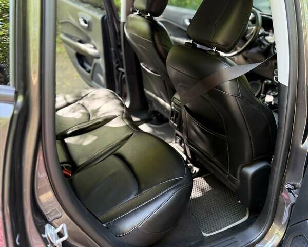 Джип Compass 2019 у Барвенковом на Automoto.ua Сірий Джип Compass, об'ємом двигуна 2.36 л та пробігом 114 тис. км за 14500 $, фото 4 на Automoto.ua