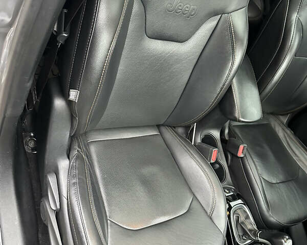 Серый Джип Компас, объемом двигателя 2.36 л и пробегом 189 тыс. км за 17300 $, фото 37 на Automoto.ua