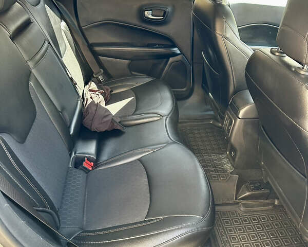 Сірий Джип Compass, об'ємом двигуна 2.36 л та пробігом 47 тис. км за 14999 $, фото 9 на Automoto.ua