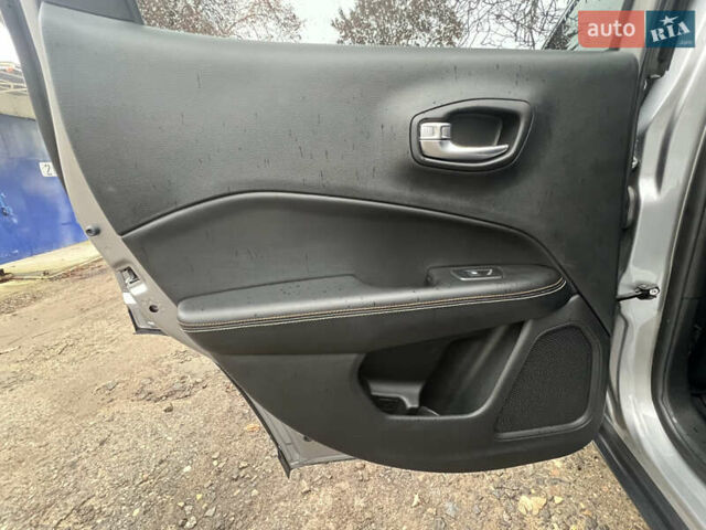 Серый Джип Компас, объемом двигателя 2.4 л и пробегом 40 тыс. км за 16800 $, фото 17 на Automoto.ua