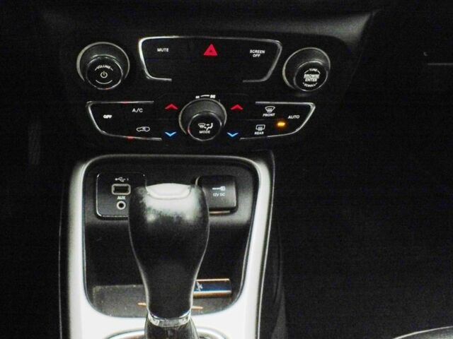 Сірий Джип Compass, об'ємом двигуна 2.4 л та пробігом 78 тис. км за 9800 $, фото 9 на Automoto.ua