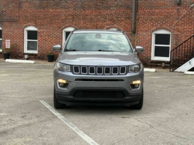 Серый Джип Компас, объемом двигателя 2.4 л и пробегом 34 тыс. км за 8500 $, фото 1 на Automoto.ua