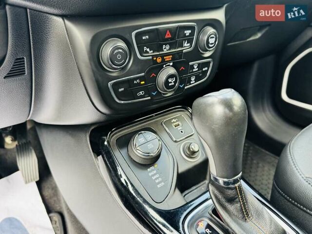 Серый Джип Компас, объемом двигателя 1.96 л и пробегом 67 тыс. км за 19600 $, фото 66 на Automoto.ua